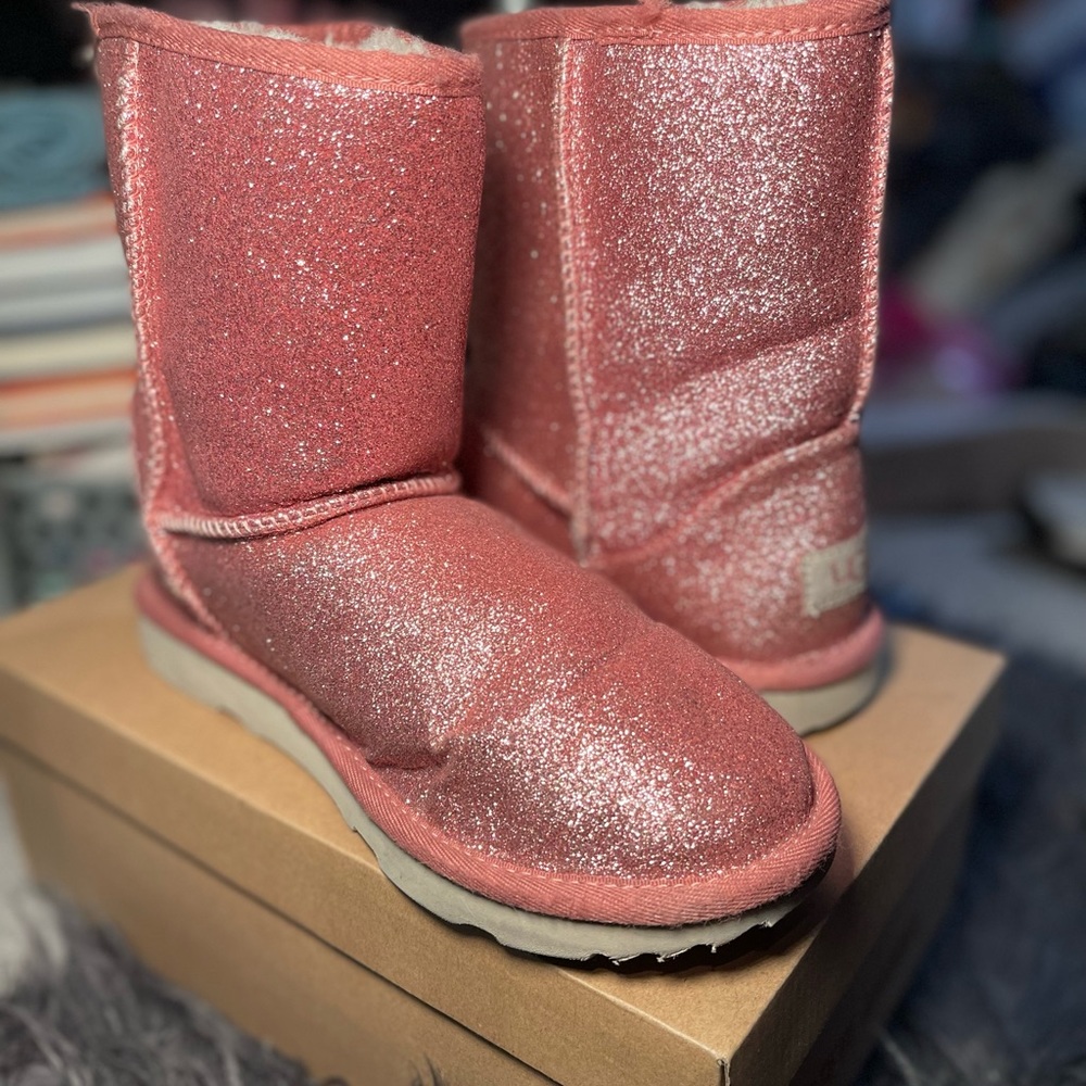 Ugg Boots - Picture 9 of 9